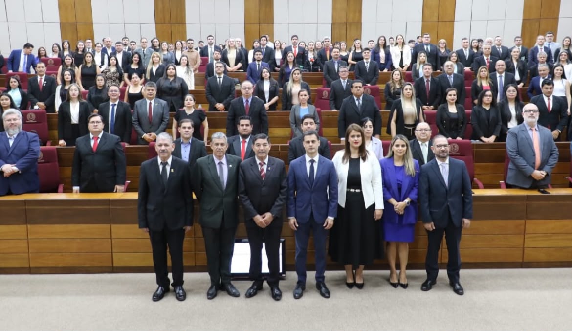 CLAUSURA
DIPLOMADO EN LEGISLACIÓN Y GESTIÓN COOPERATIVA
27 de noviembre, 2025
Sala Bicameral del Congreso de la Nación