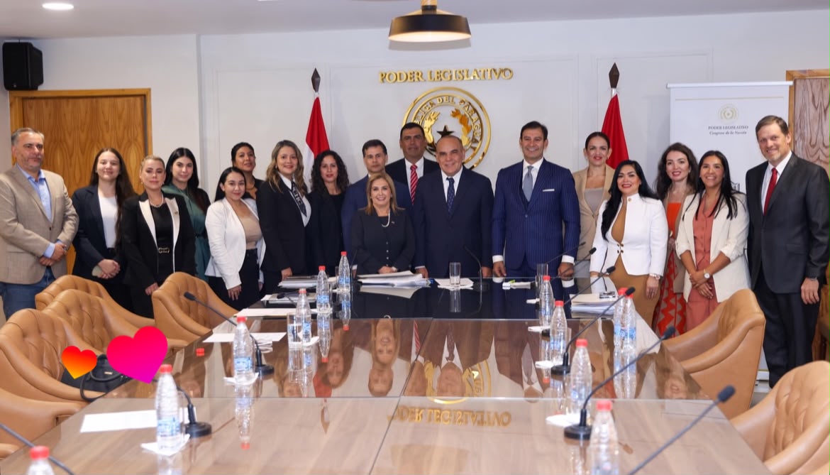 INSTALACIÓN DEL CONSEJO SUPERIOR DEL INSTITUTO SUPERIOR DE LA ACADEMIA LEGISLATIVA
8 de abril, 2026
Sala de reuniones "Paz de