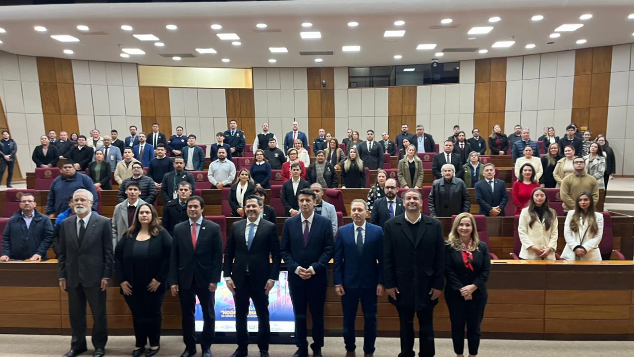 APERTURA
MUESTRA "NO DISCRIMINARÁS" DE COMBAT ANTISEMITISM MOVEMENT (CAM)
25 de junio, 2026
Sala Bicameral del Congreso de la